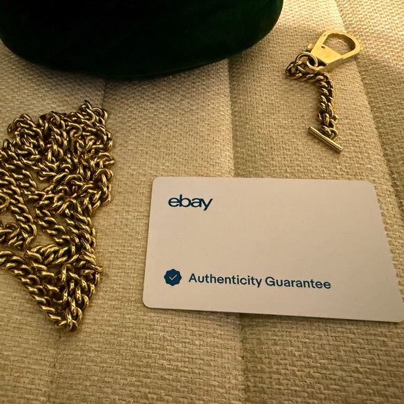 Velvet Gucci Marmont Bucket Bag - Picture 9 of 10